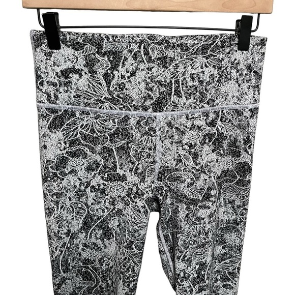 Athleta Elation Graffiti 7/8 Tight - Picture 5 of 10